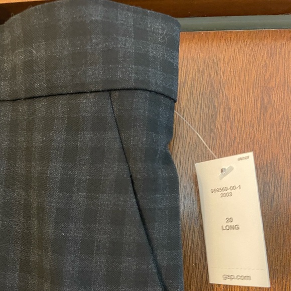 Checkered black and Gray or Solid Gray Gap trouser - Picture 7 of 10